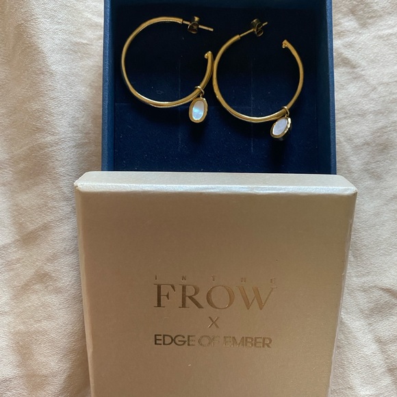 Edge of Ember Hoops - Picture 2 of 3